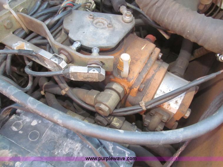 image for item F7254 Case VibroMax W102 articulated smooth drum roller