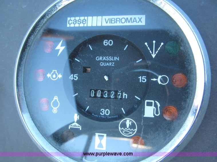 image for item F7254 Case VibroMax W102 articulated smooth drum roller