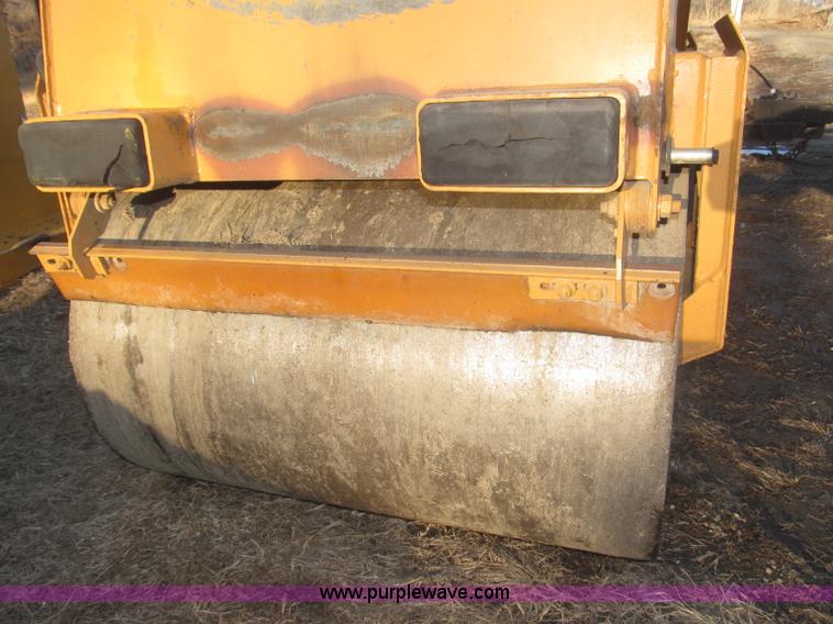 image for item F7254 Case VibroMax W102 articulated smooth drum roller