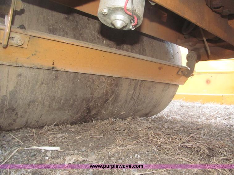 image for item F7254 Case VibroMax W102 articulated smooth drum roller