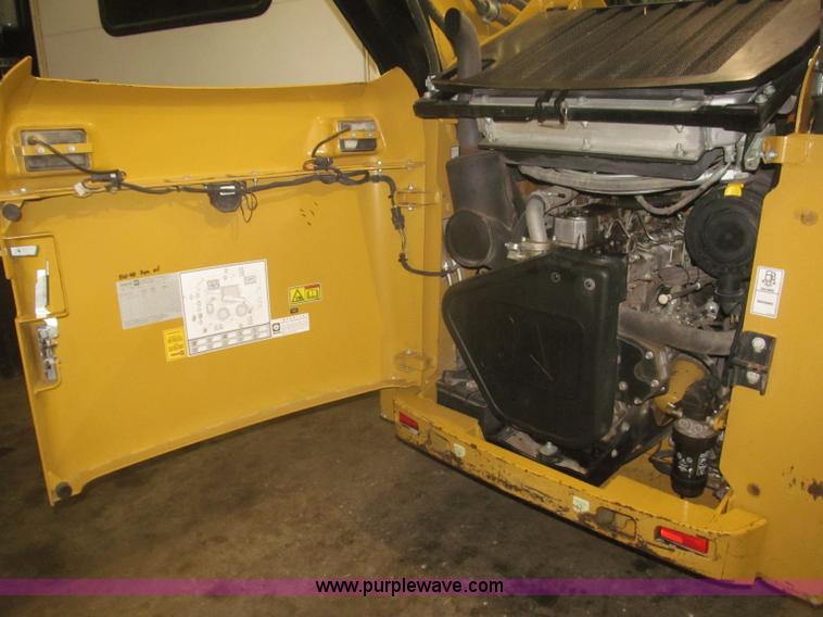 image for item F7258 2010 Caterpillar 252B Series 2 skid steer