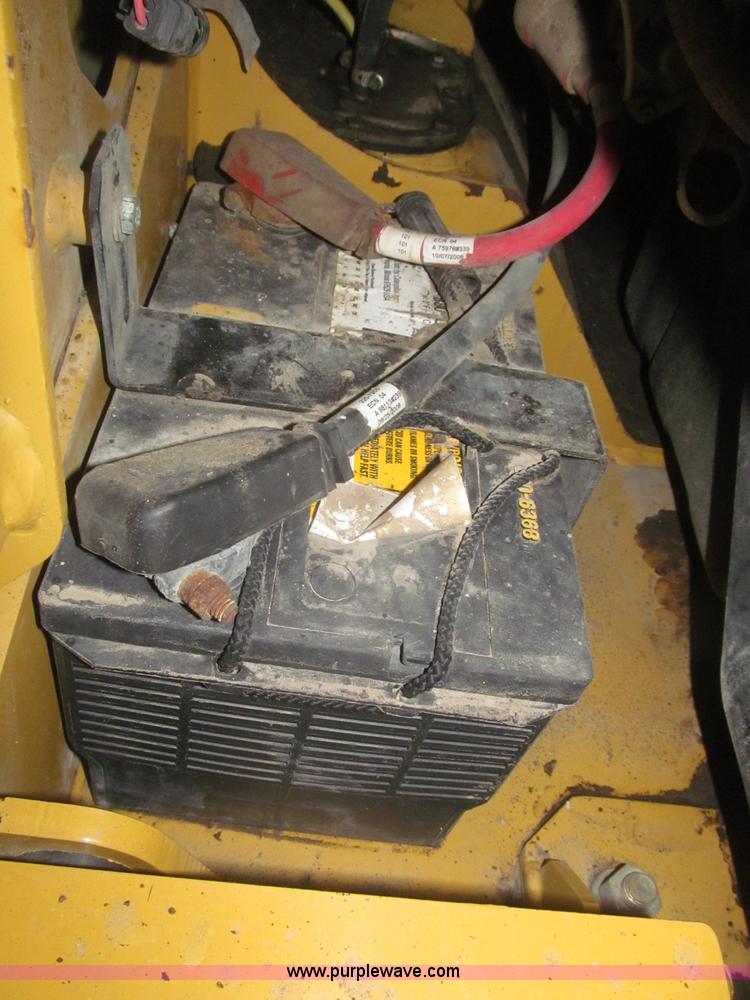 image for item F7258 2010 Caterpillar 252B Series 2 skid steer