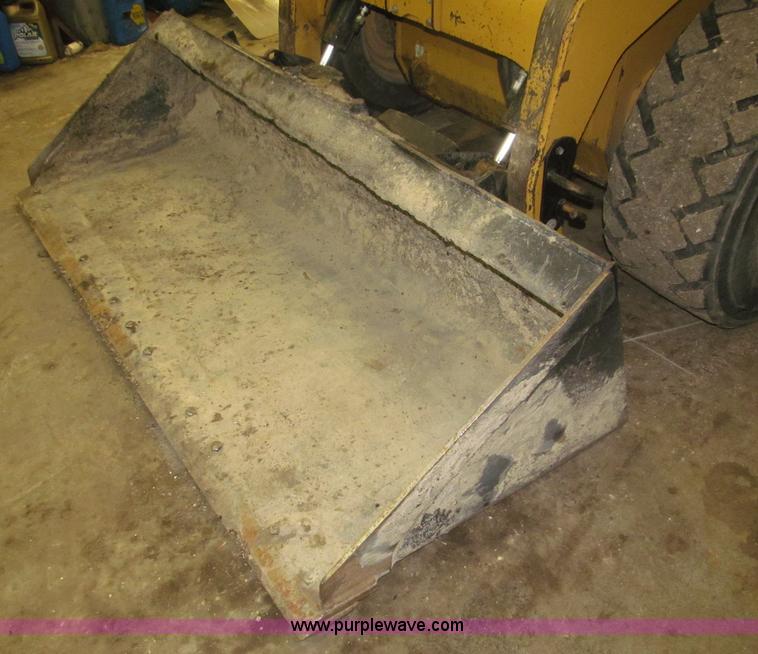 image for item F7258 2010 Caterpillar 252B Series 2 skid steer