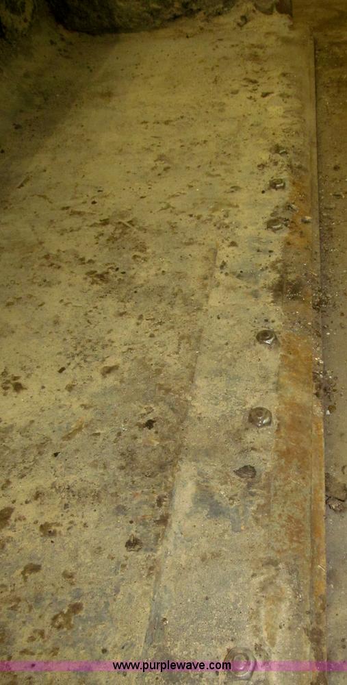 image for item F7258 2010 Caterpillar 252B Series 2 skid steer