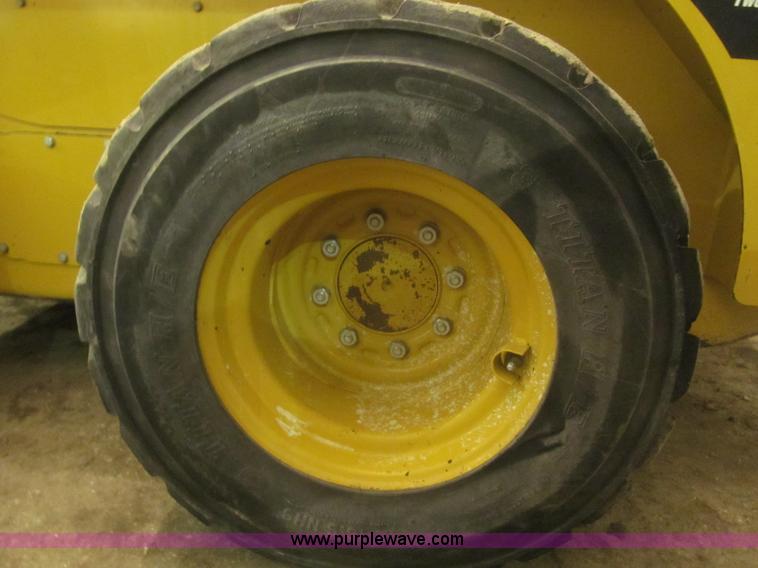 image for item F7258 2010 Caterpillar 252B Series 2 skid steer