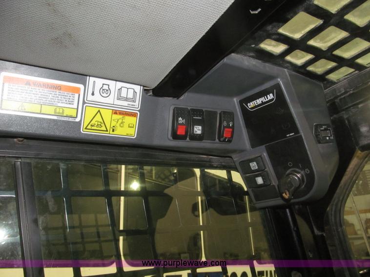 image for item F7258 2010 Caterpillar 252B Series 2 skid steer