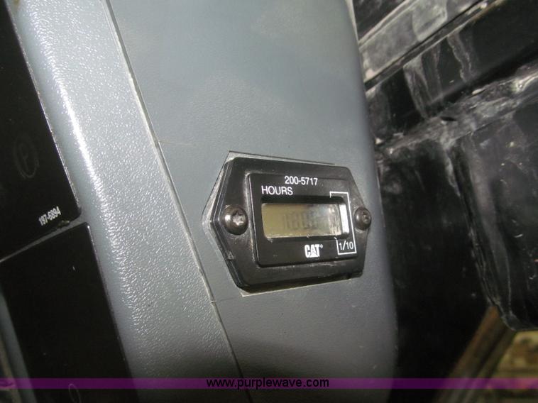 image for item F7258 2010 Caterpillar 252B Series 2 skid steer