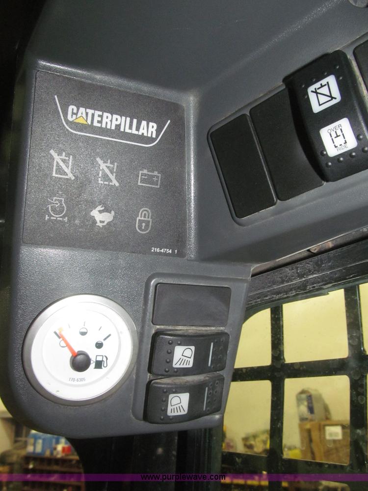 image for item F7258 2010 Caterpillar 252B Series 2 skid steer
