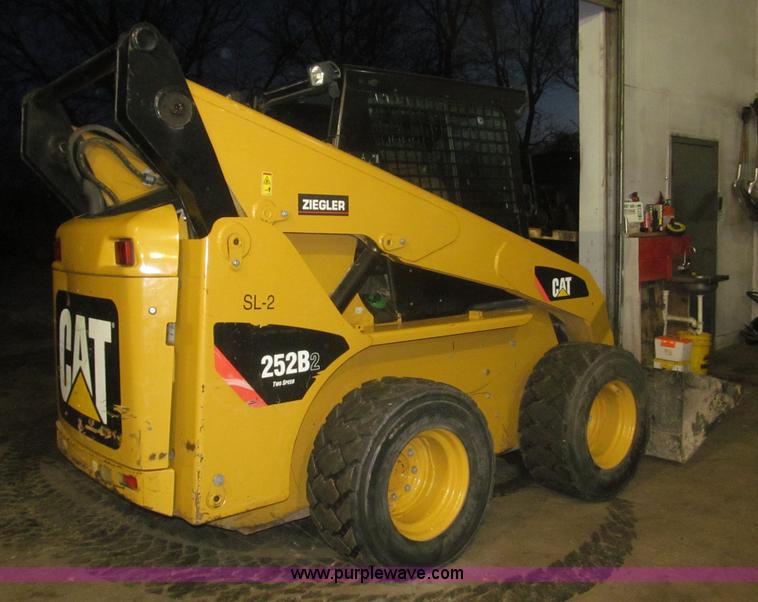 image for item F7258 2010 Caterpillar 252B Series 2 skid steer
