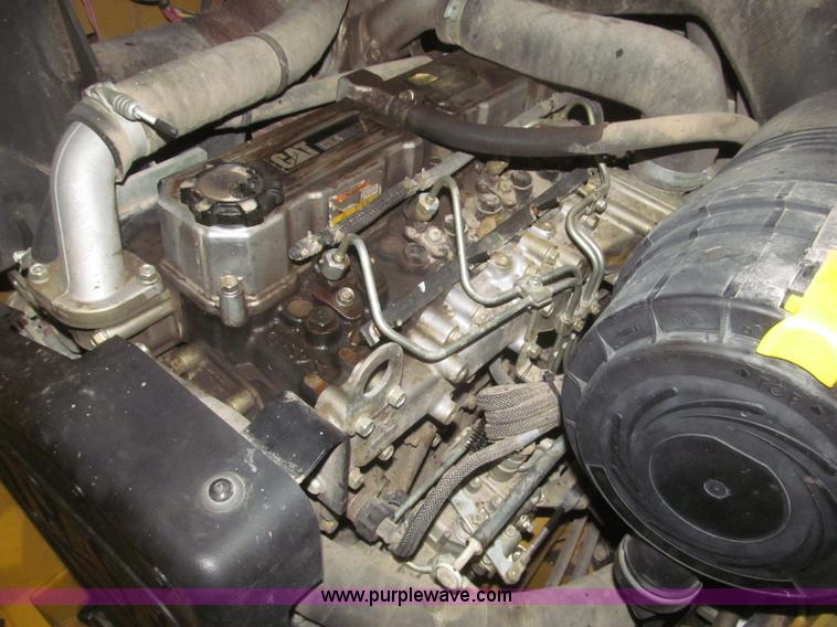 image for item F7258 2010 Caterpillar 252B Series 2 skid steer