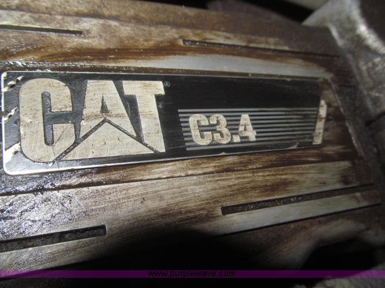 image for item F7258 2010 Caterpillar 252B Series 2 skid steer