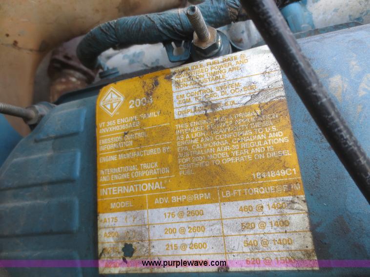 image for item F8171 2005 International 4200 water truck