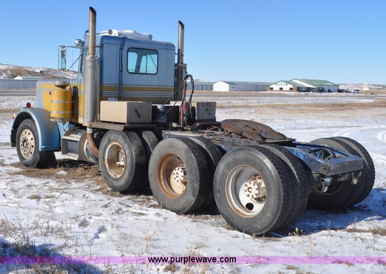 image for item G6385 1973 Peterbilt 359 semi truck