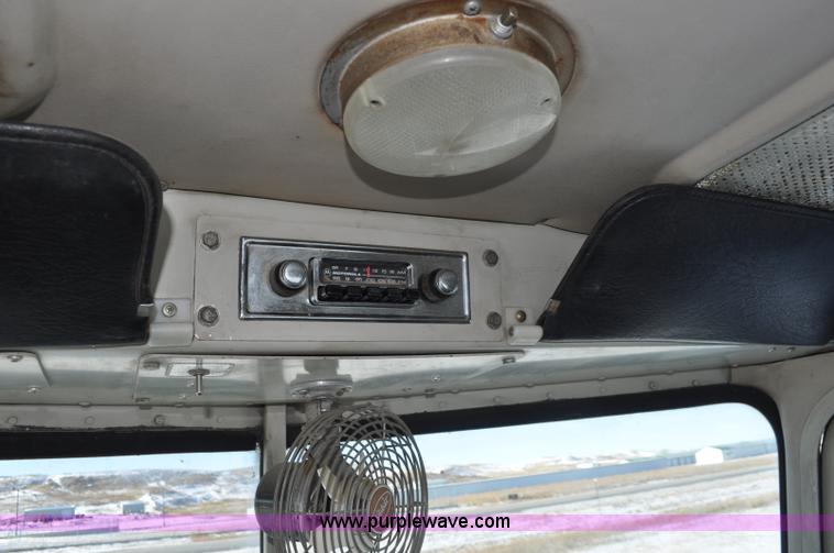 image for item G6385 1973 Peterbilt 359 semi truck