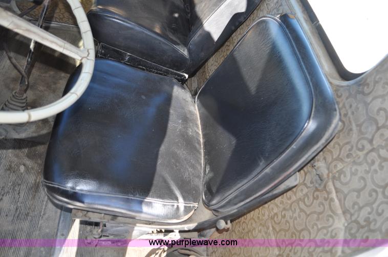 image for item G6385 1973 Peterbilt 359 semi truck