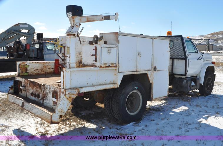 image for item G6386 1984 Chevrolet C70 service truck