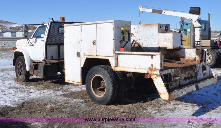 image for item G6386 1984 Chevrolet C70 service truck