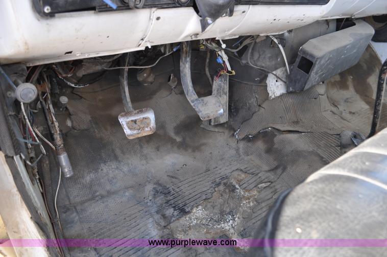 image for item G6386 1984 Chevrolet C70 service truck