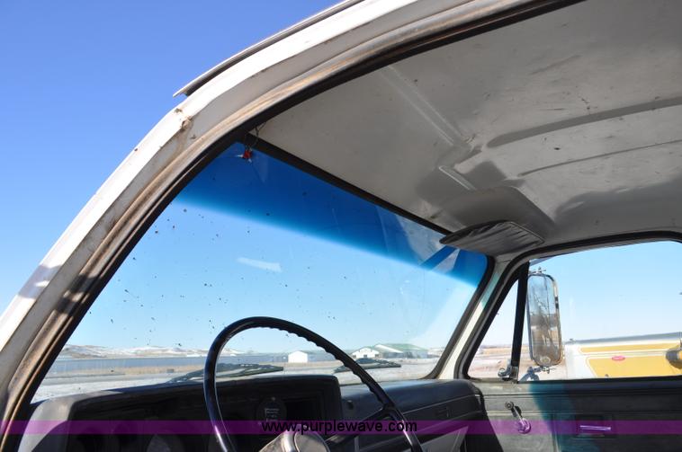 image for item G6386 1984 Chevrolet C70 service truck