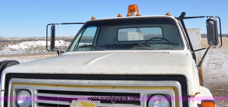 image for item G6386 1984 Chevrolet C70 service truck