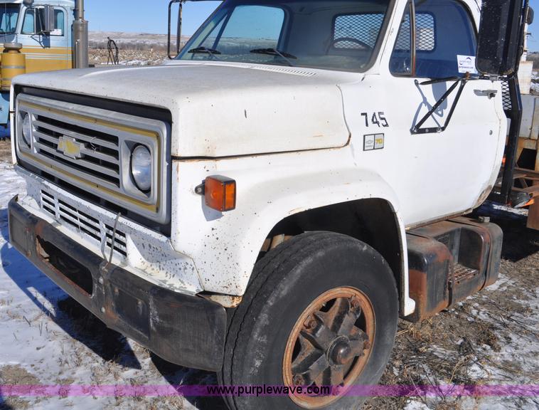 image for item G6386 1984 Chevrolet C70 service truck