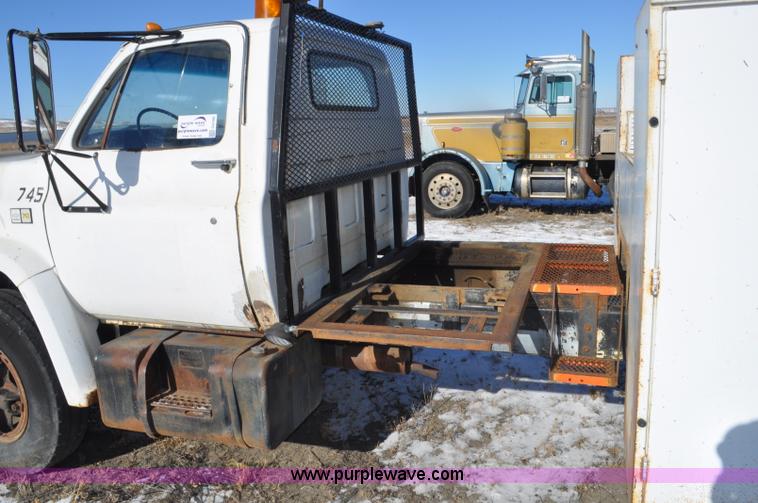 image for item G6386 1984 Chevrolet C70 service truck