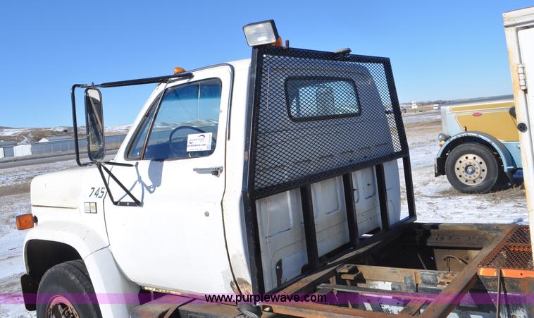 image for item G6386 1984 Chevrolet C70 service truck
