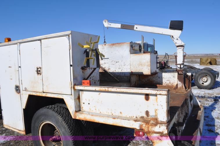 image for item G6386 1984 Chevrolet C70 service truck