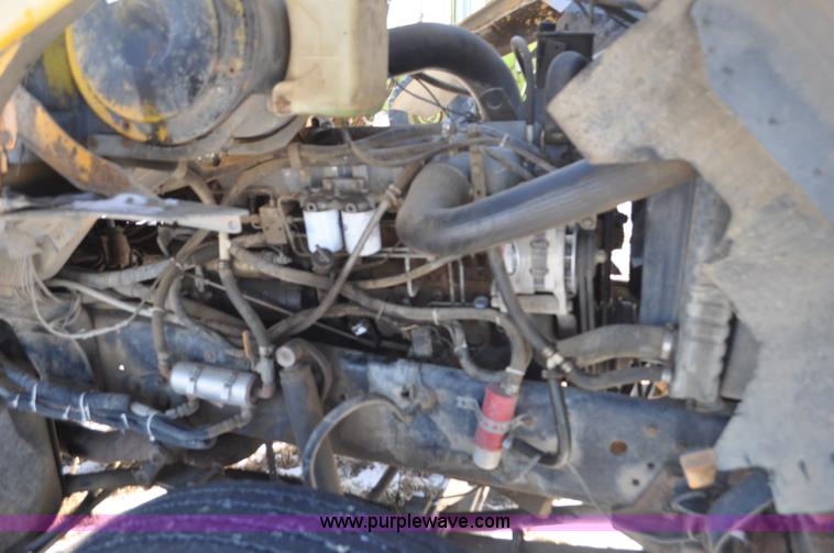 image for item G6390 1988 Ford LT8000 dump truck