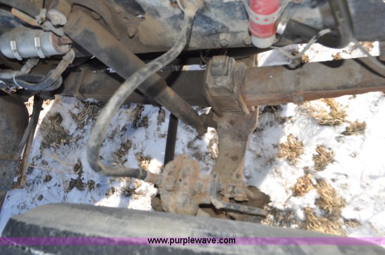 image for item G6390 1988 Ford LT8000 dump truck