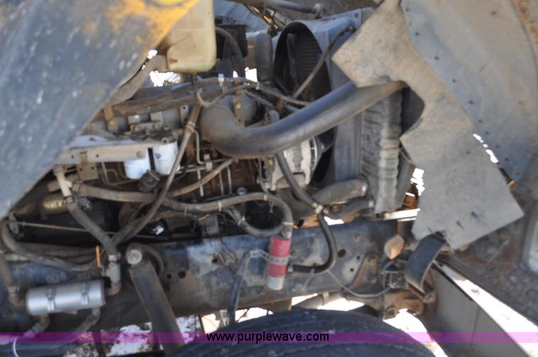 image for item G6390 1988 Ford LT8000 dump truck