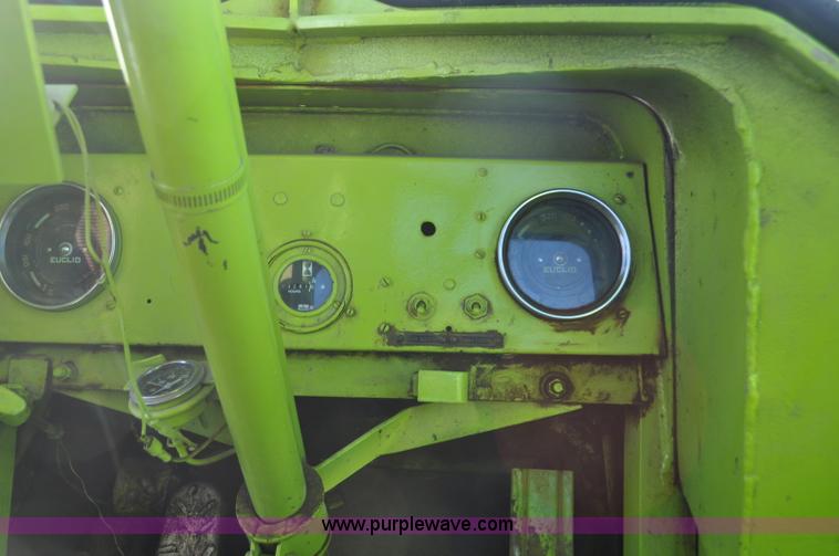 image for item G6393 1969 Terex 72-21 AA loader