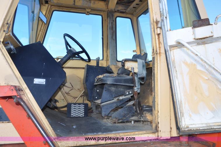 image for item G6394 1973 Case 2470 4WD tractor