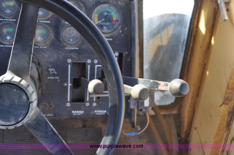 image for item G6394 1973 Case 2470 4WD tractor