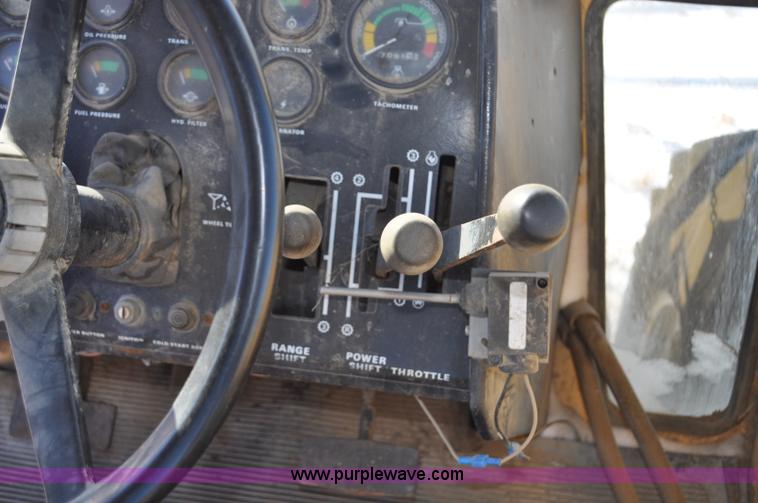 image for item G6394 1973 Case 2470 4WD tractor