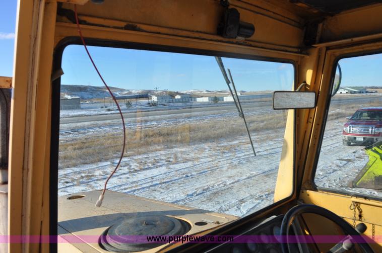 image for item G6394 1973 Case 2470 4WD tractor