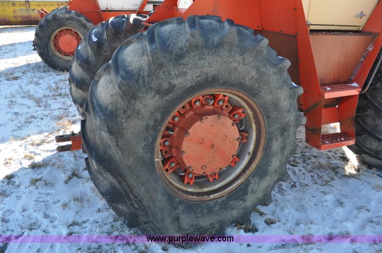 image for item G6394 1973 Case 2470 4WD tractor