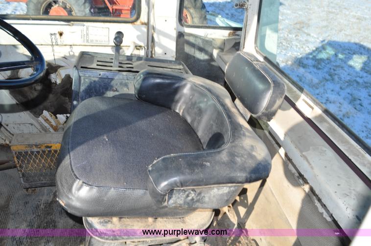 image for item G6396 1975 Case 2470 4WD tractor