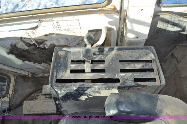 image for item G6396 1975 Case 2470 4WD tractor