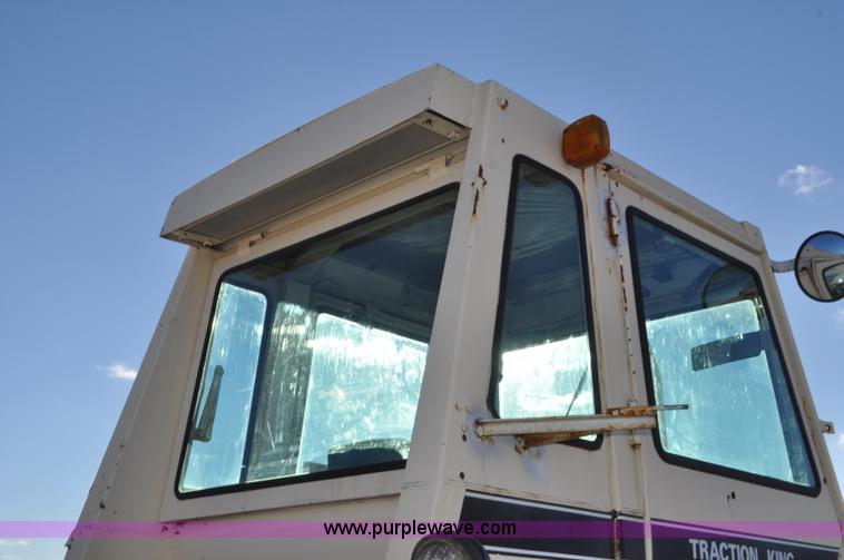 image for item G6396 1975 Case 2470 4WD tractor