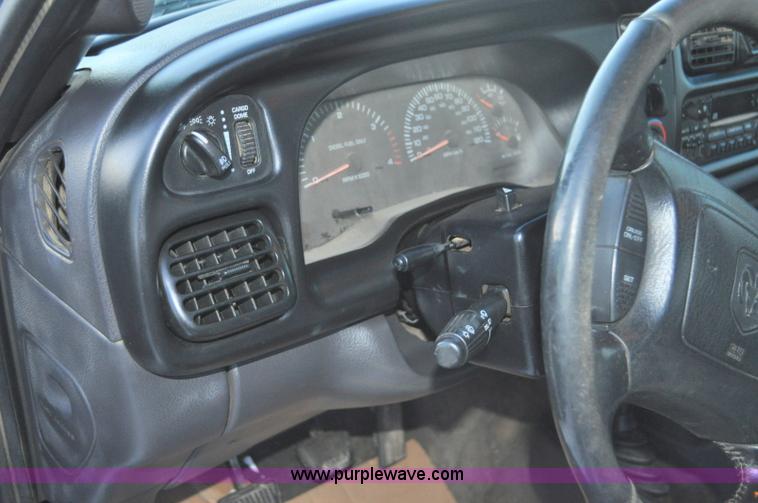 image for item G6401 2002 Dodge Ram 2500 Ext. Cab pickup truck