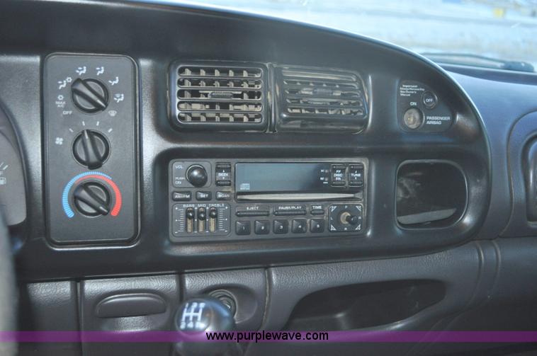 image for item G6401 2002 Dodge Ram 2500 Ext. Cab pickup truck