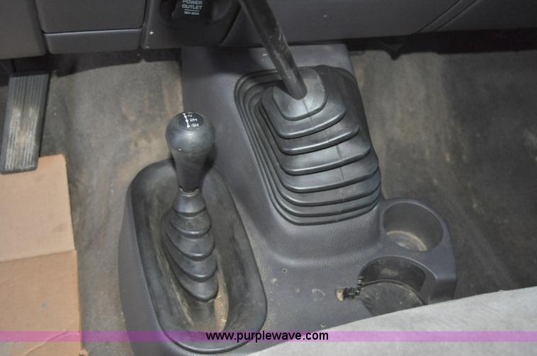 image for item G6401 2002 Dodge Ram 2500 Ext. Cab pickup truck