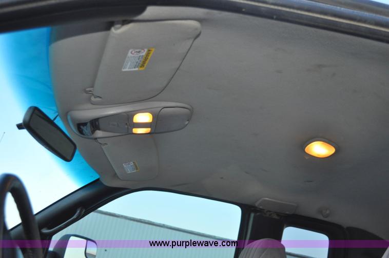 image for item G6401 2002 Dodge Ram 2500 Ext. Cab pickup truck