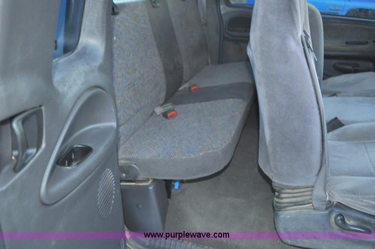 image for item G6401 2002 Dodge Ram 2500 Ext. Cab pickup truck