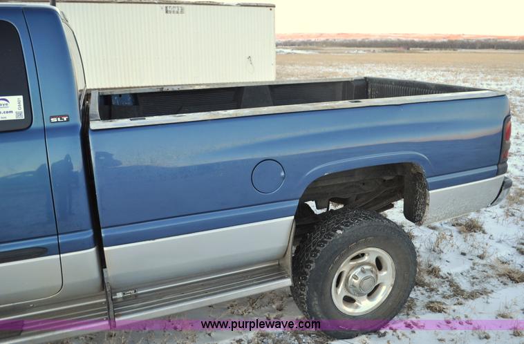image for item G6401 2002 Dodge Ram 2500 Ext. Cab pickup truck