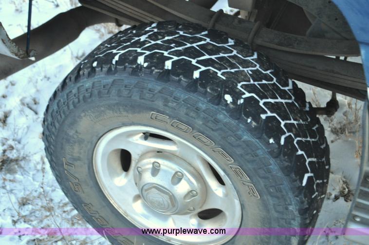 image for item G6401 2002 Dodge Ram 2500 Ext. Cab pickup truck