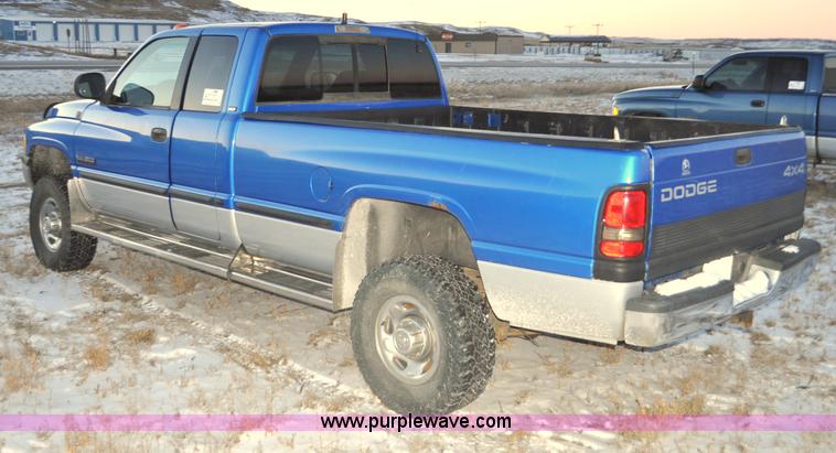 image for item G6402 1999 Dodge Ram 2500 Ext. Cab pickup truck