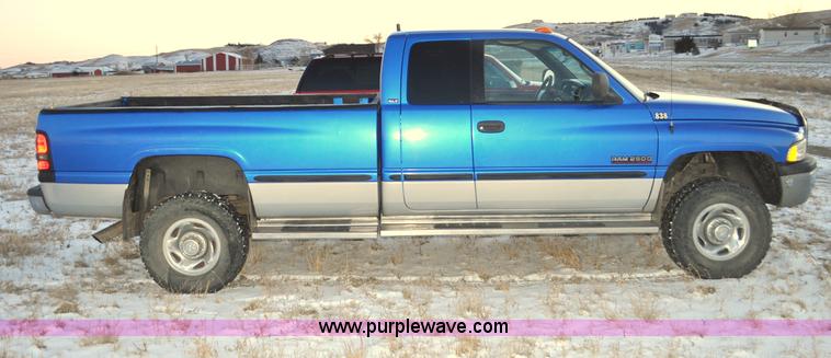 image for item G6402 1999 Dodge Ram 2500 Ext. Cab pickup truck