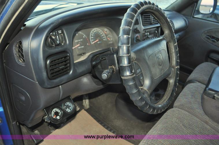 image for item G6402 1999 Dodge Ram 2500 Ext. Cab pickup truck